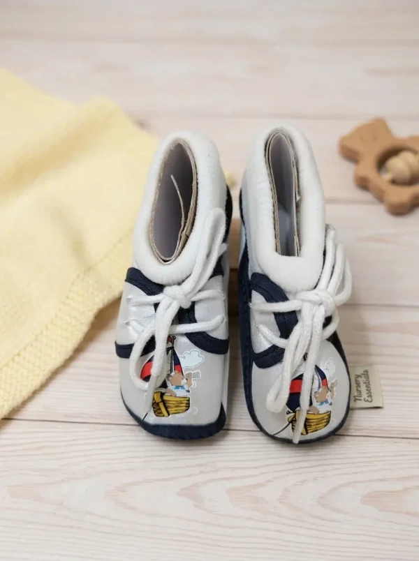 Tiny Shoes, Big Adventures: Adorable Newborn Booties! ⛵🐘